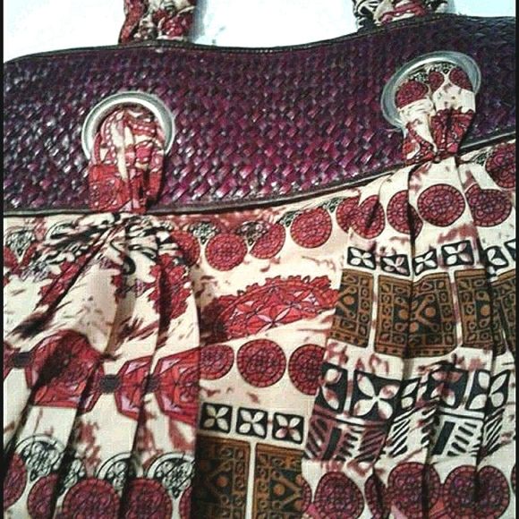 Beige & Crimson Red Boho Print Large Beach Weekend Tote Bag - Picture 3 of 10